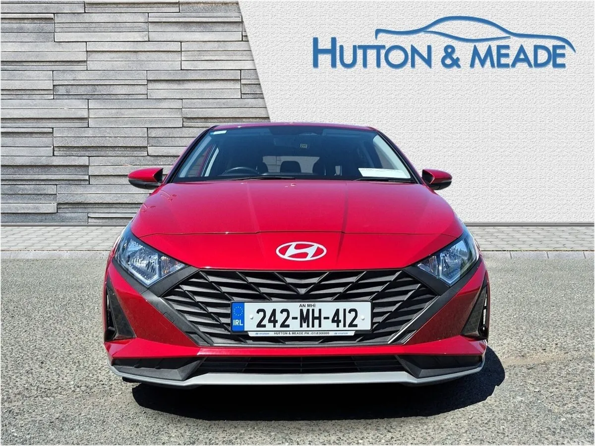 Hyundai i20 Hatchback, Petrol, 2024, Red