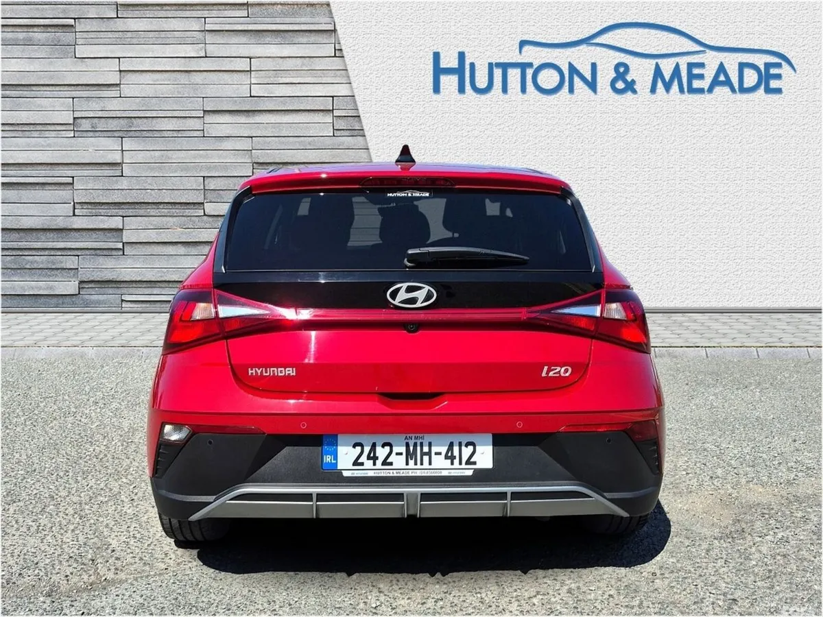 Hyundai i20 Hatchback, Petrol, 2024, Red