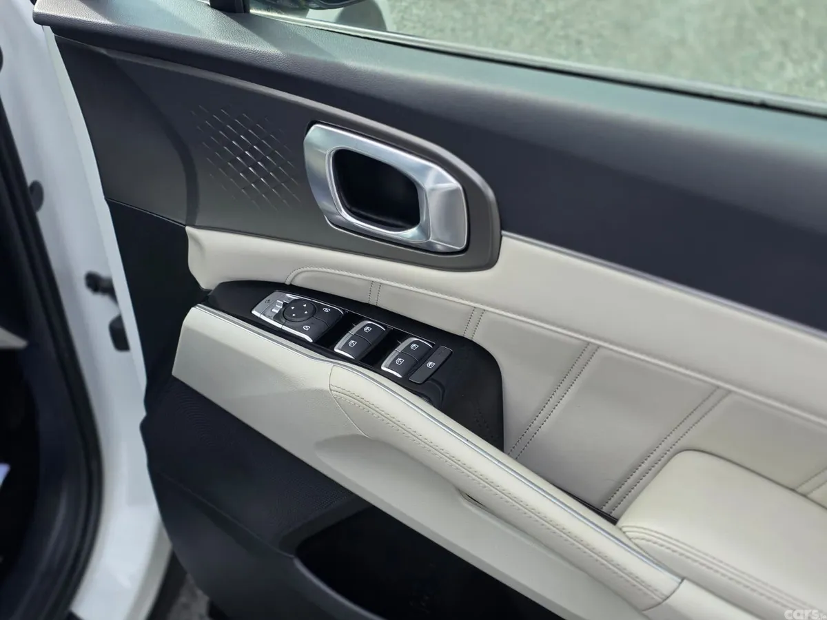 Kia Sorento SUV, Diesel, 2023, White