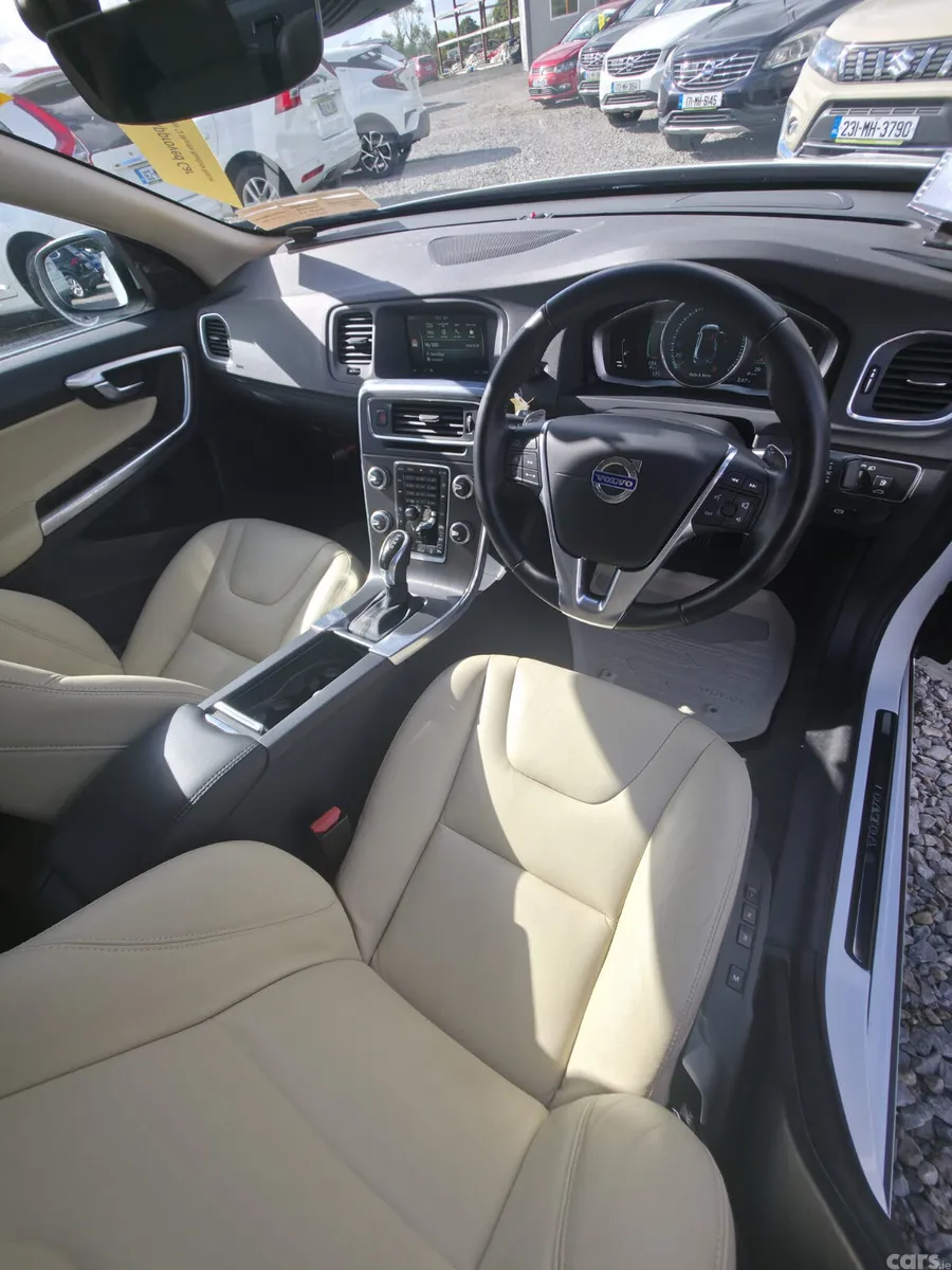 Volvo S60 Saloon, Diesel, 2016, White