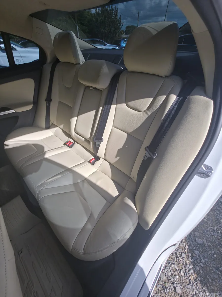 Volvo S60 Saloon, Diesel, 2016, White