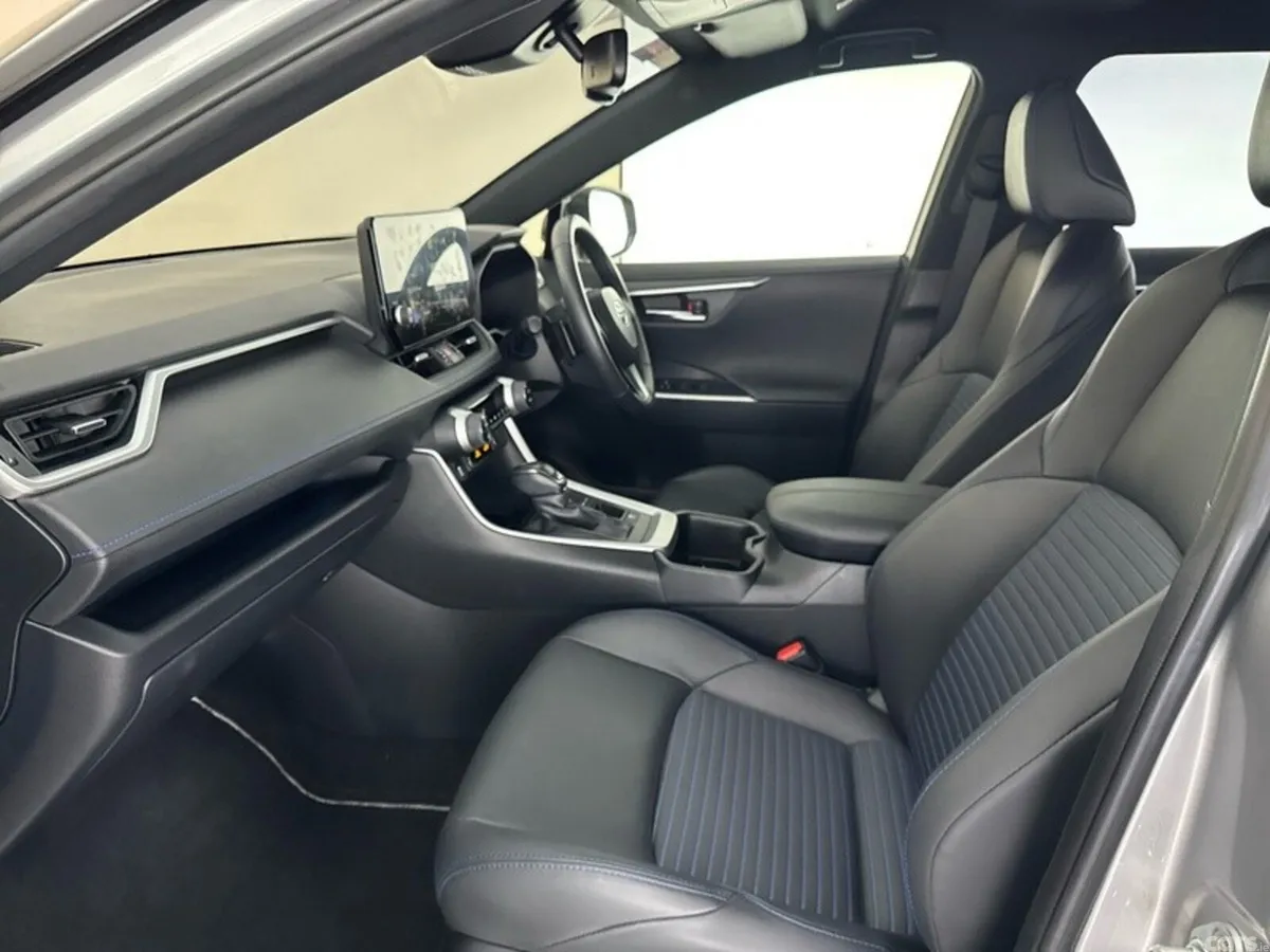 Toyota RAV4 SUV, Petrol Hybrid, 2024, Silver
