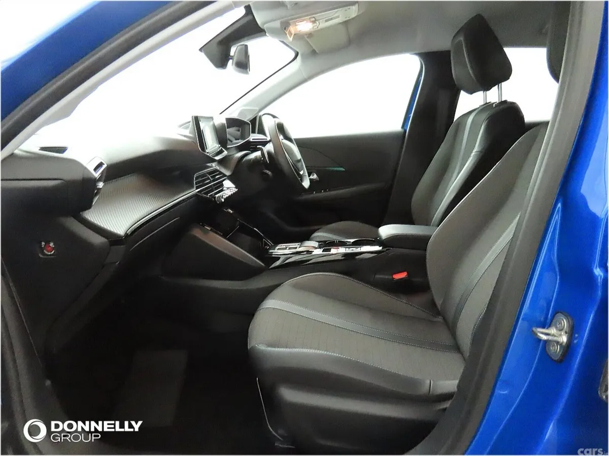 Peugeot 208 Hatchback, Petrol, 2023, Blue