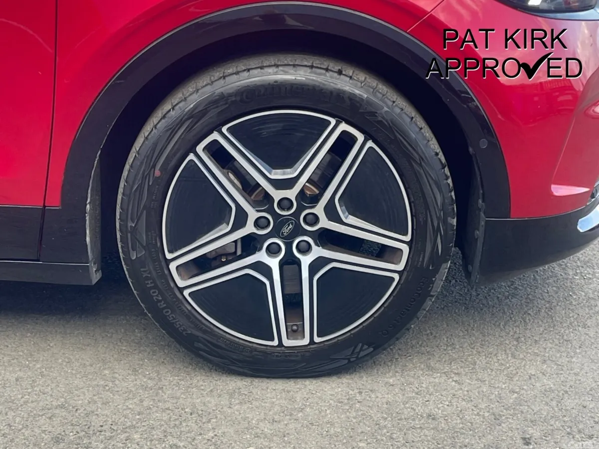 Ford Capri SUV, Electric, 2025, Red