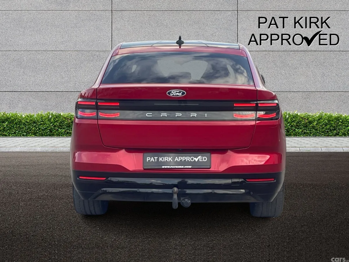 Ford Capri SUV, Electric, 2025, Red