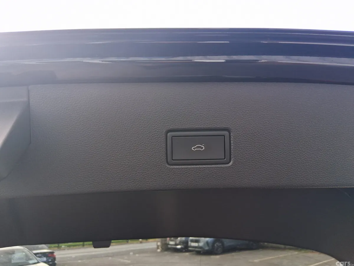 Volkswagen T-Roc SUV, Diesel, 2022, Black
