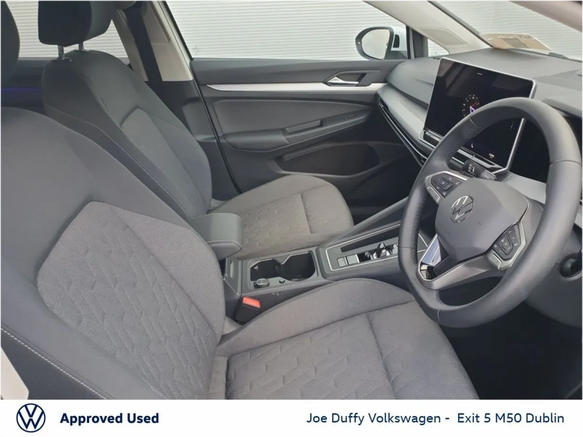 Volkswagen Golf Estate, Petrol, 2026, White