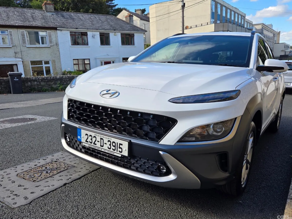Hyundai KONA MPV, Petrol, 2023, White