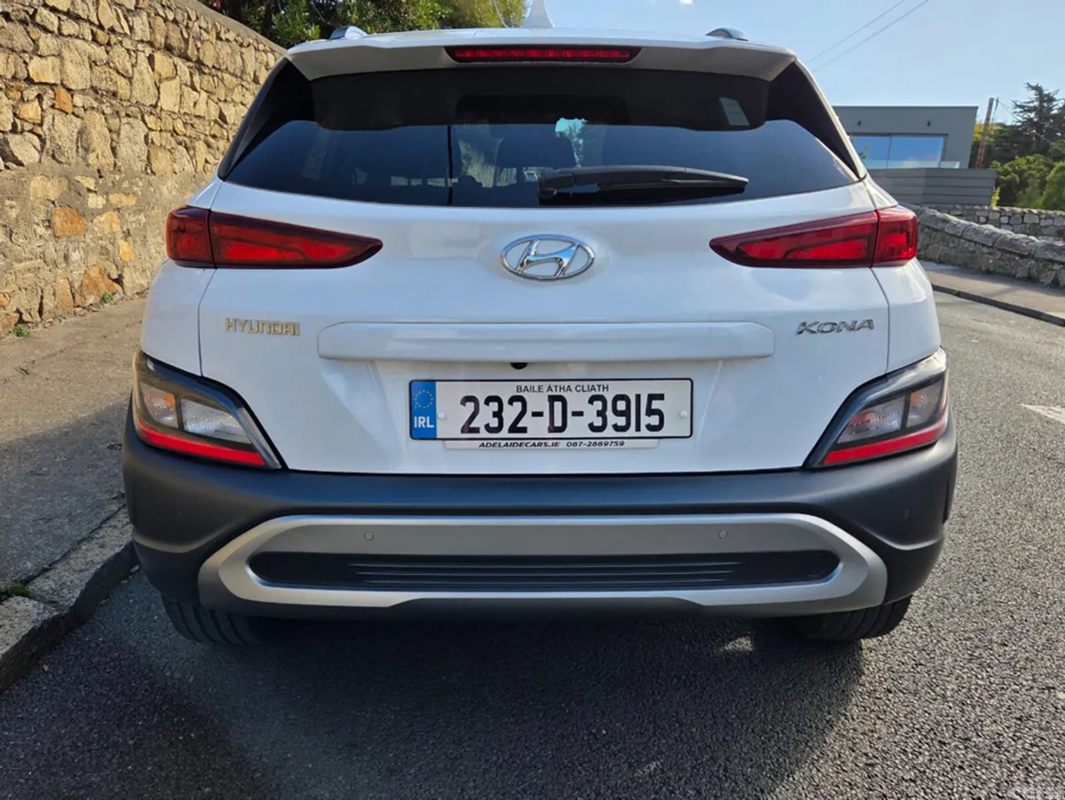 Hyundai KONA MPV, Petrol, 2023, White
