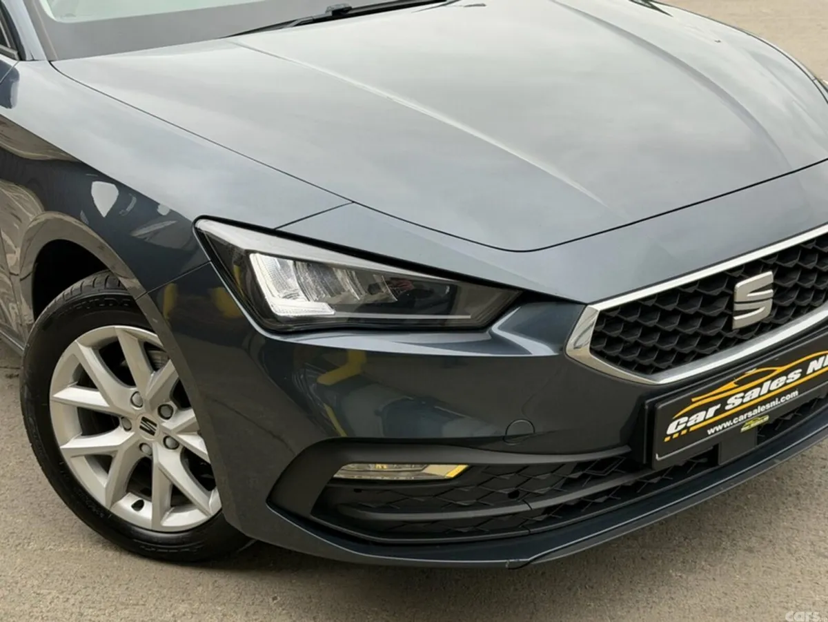 SEAT Leon Hatchback, Diesel, 2023, Grey