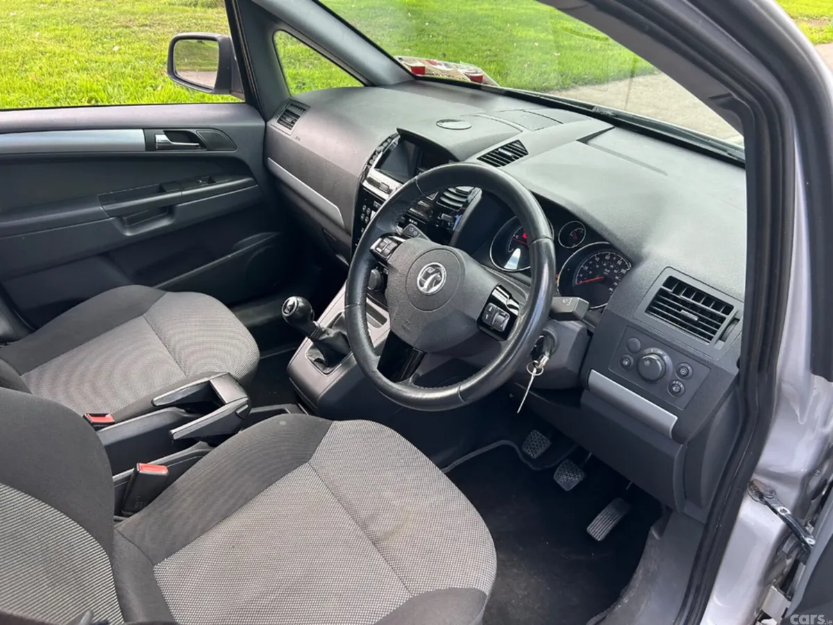 Vauxhall Zafira MPV, Diesel, 2013, Silver