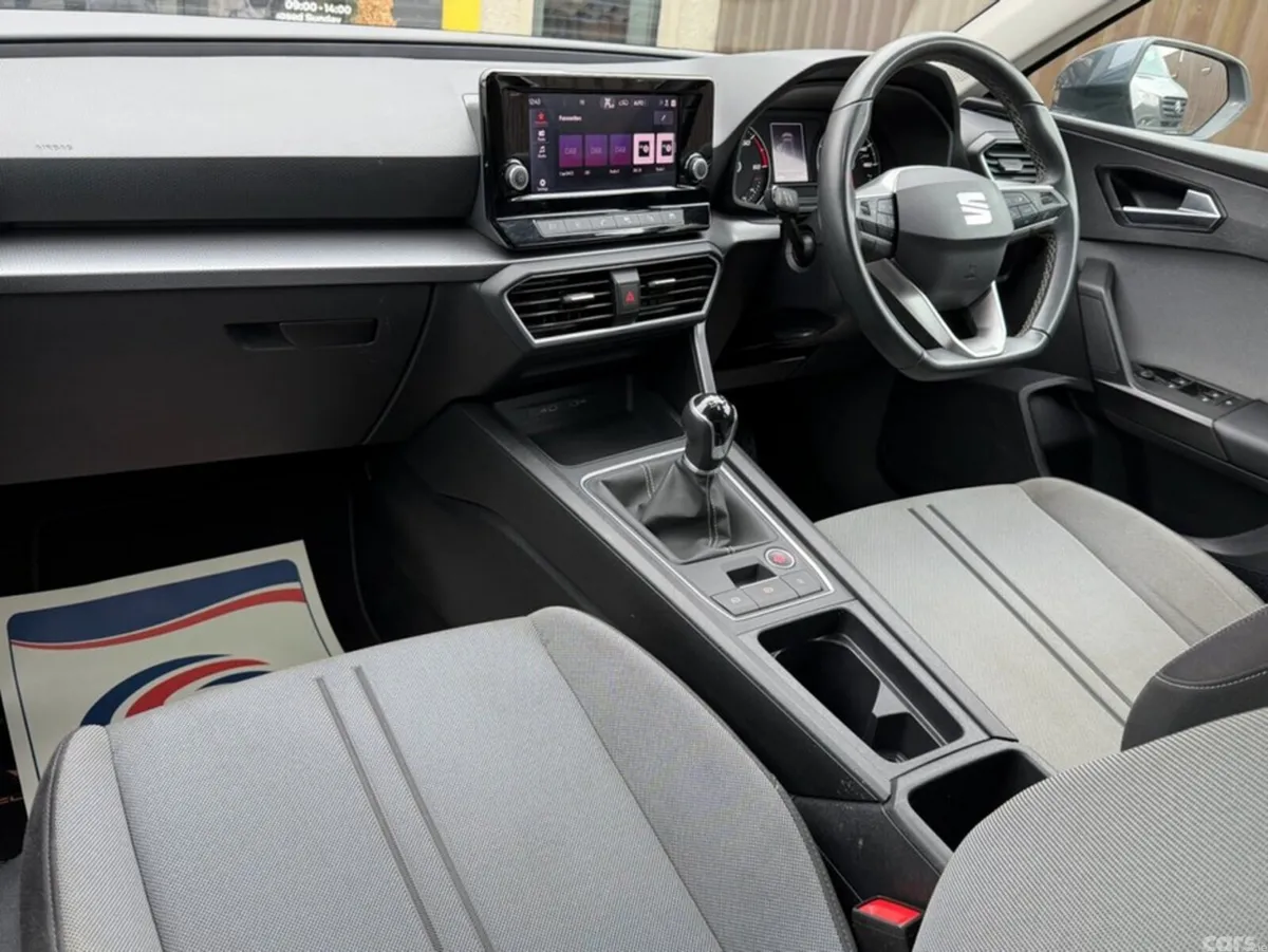 SEAT Leon Hatchback, Diesel, 2023, Grey