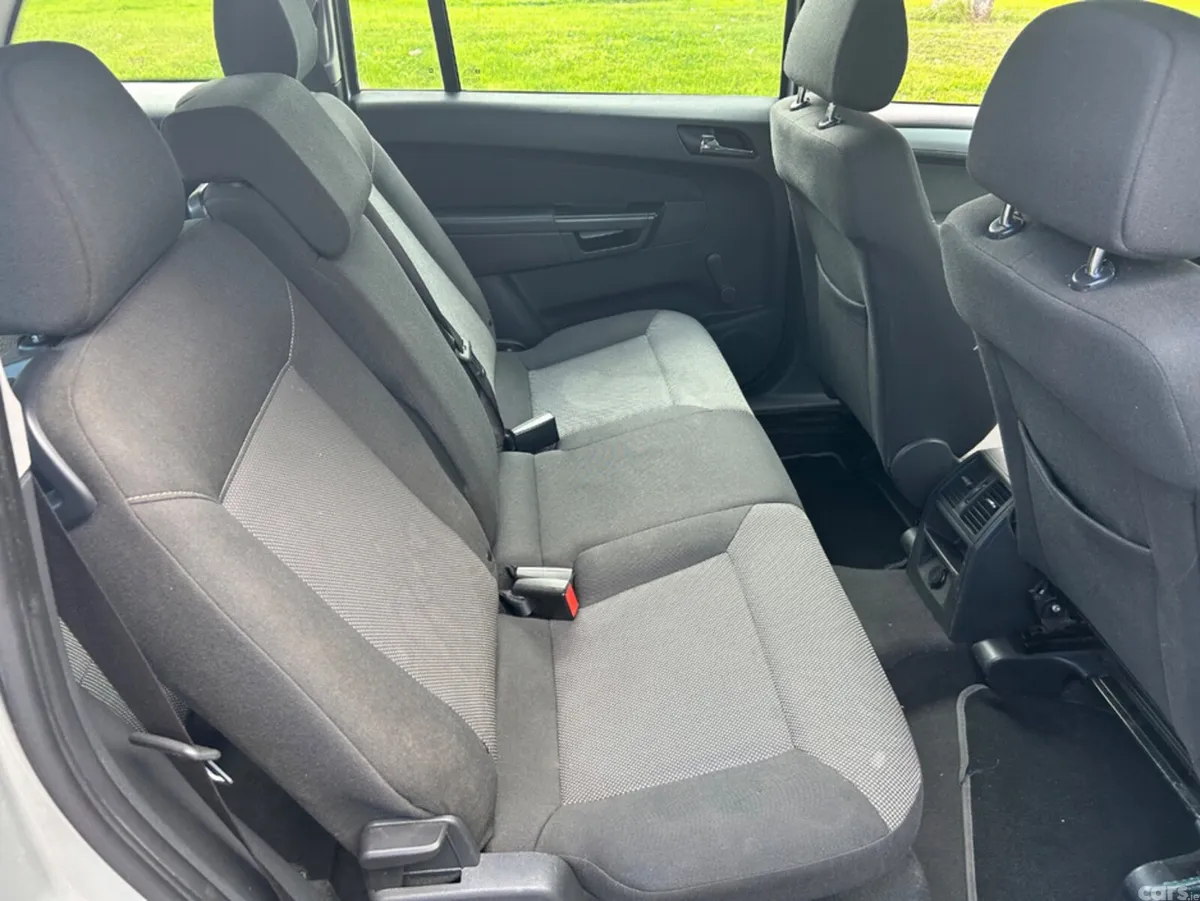 Vauxhall Zafira MPV, Diesel, 2013, Silver