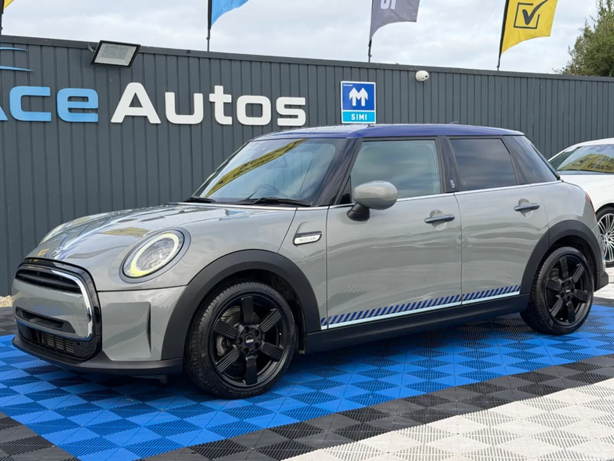 Mini Cooper Hatchback, Diesel, 2022, Grey