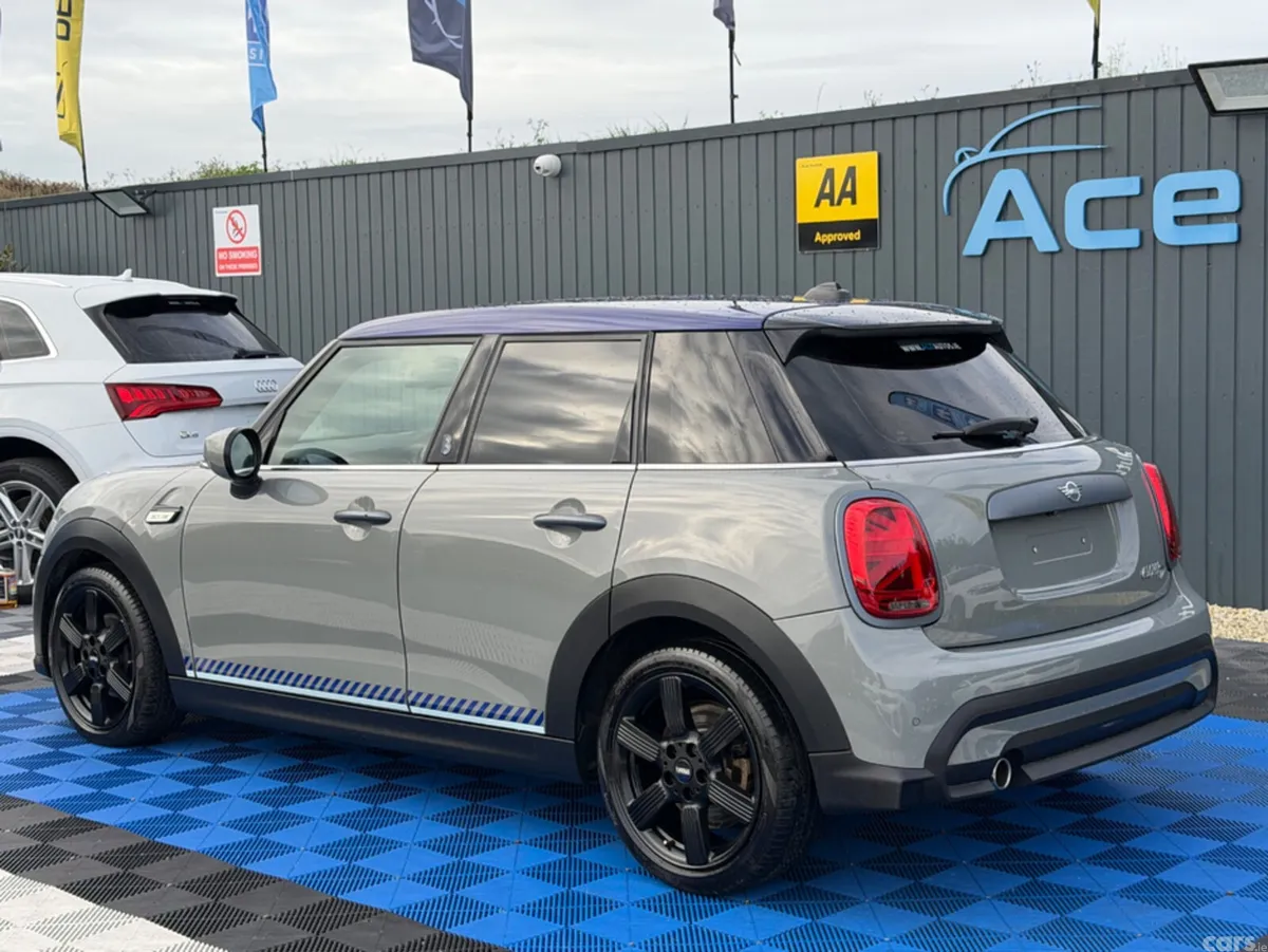 Mini Cooper Hatchback, Diesel, 2022, Grey