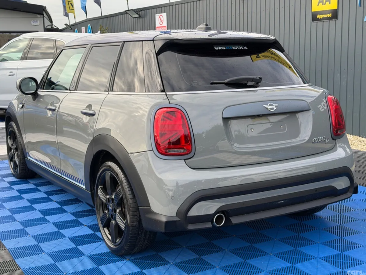 Mini Cooper Hatchback, Diesel, 2022, Grey