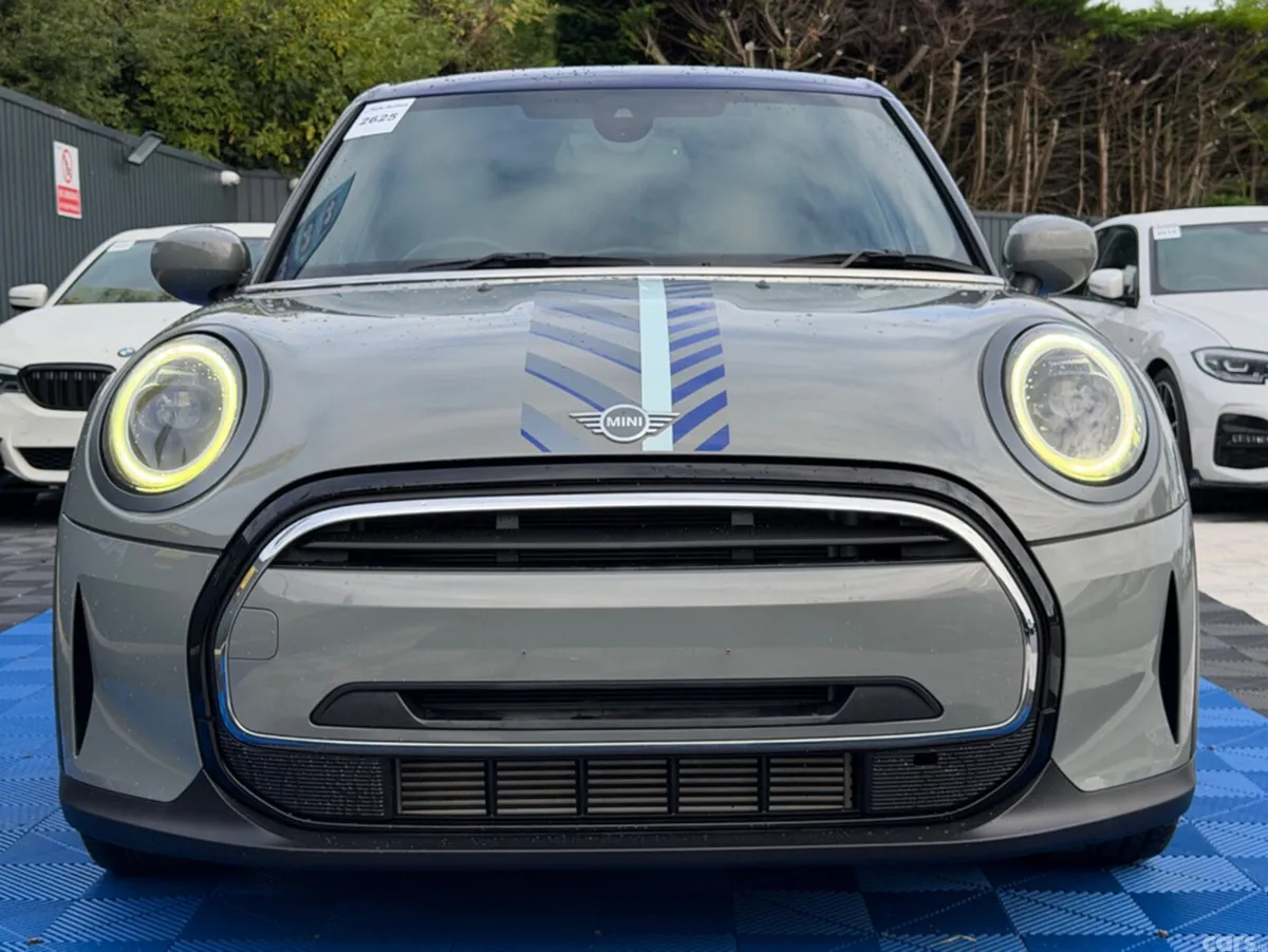 Mini Cooper Hatchback, Diesel, 2022, Grey