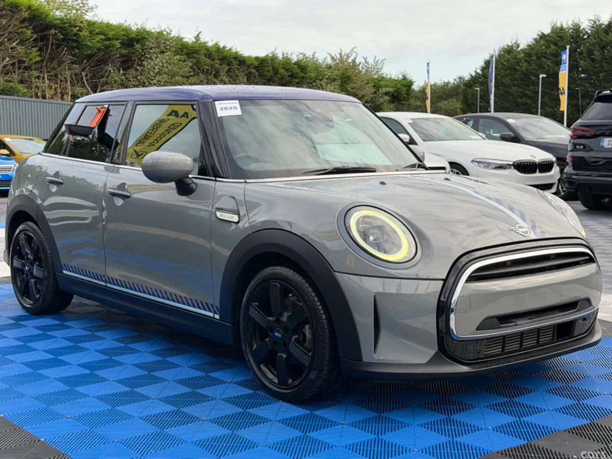 Mini Cooper Hatchback, Diesel, 2022, Grey
