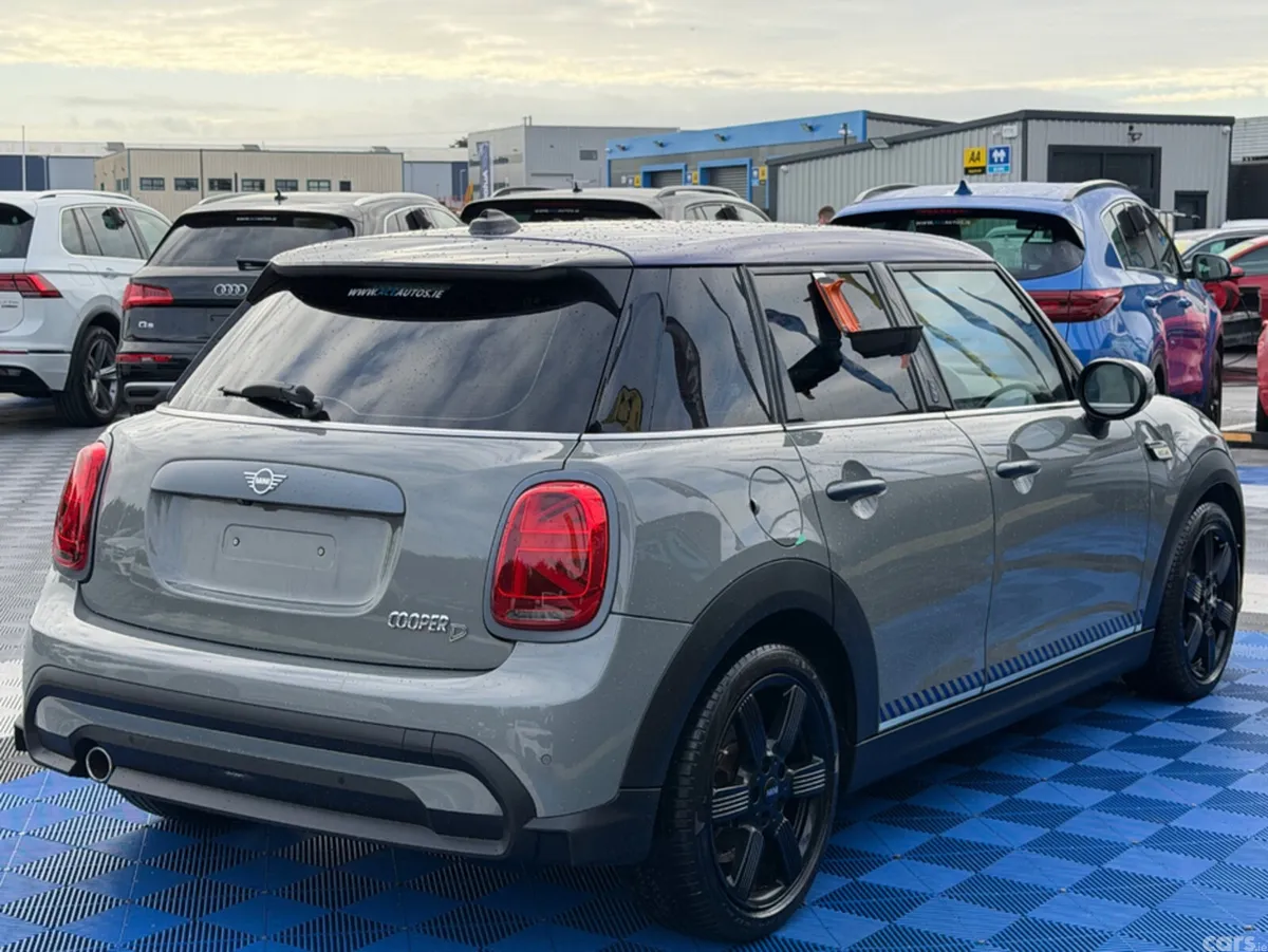Mini Cooper Hatchback, Diesel, 2022, Grey