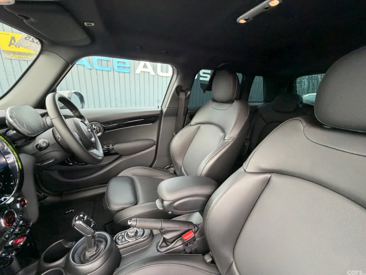 Mini Cooper Hatchback, Diesel, 2022, Grey