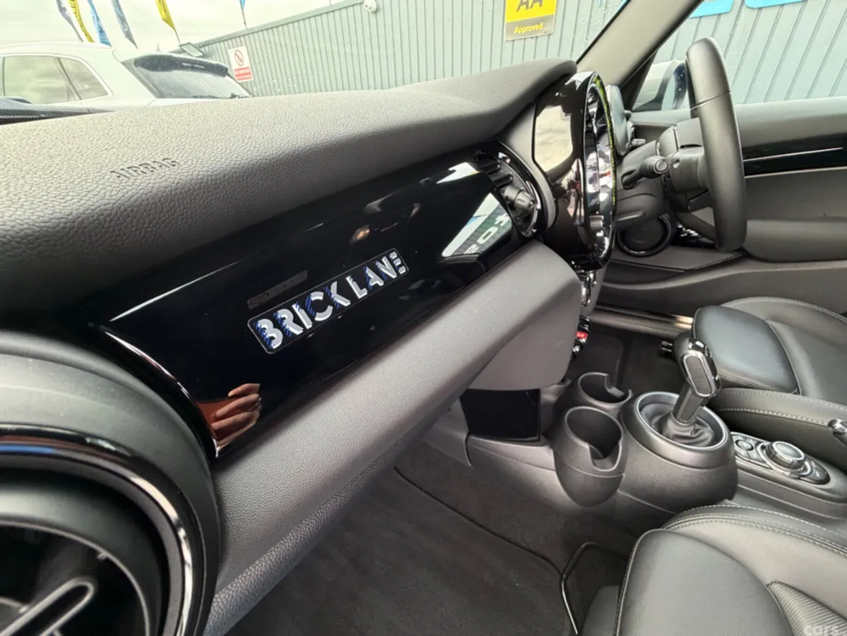 Mini Cooper Hatchback, Diesel, 2022, Grey