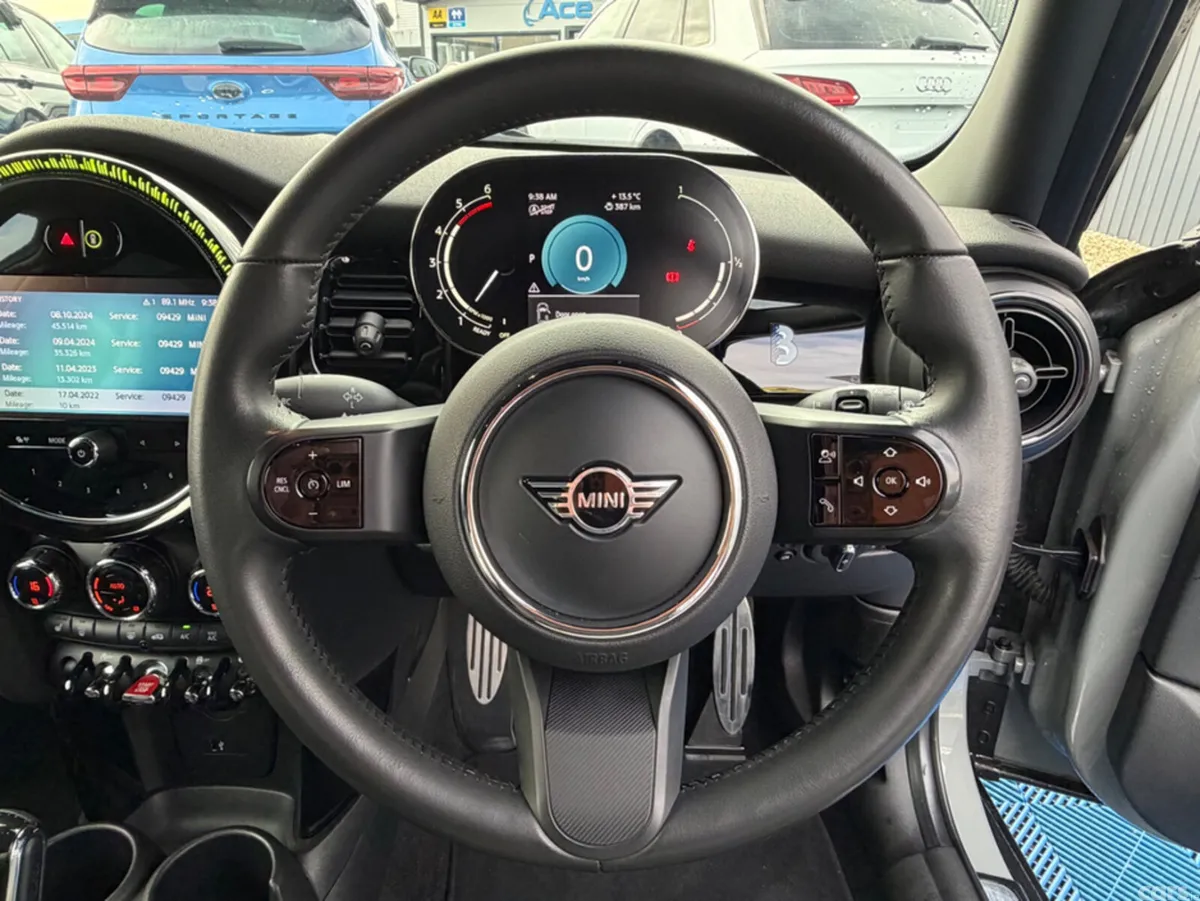 Mini Cooper Hatchback, Diesel, 2022, Grey