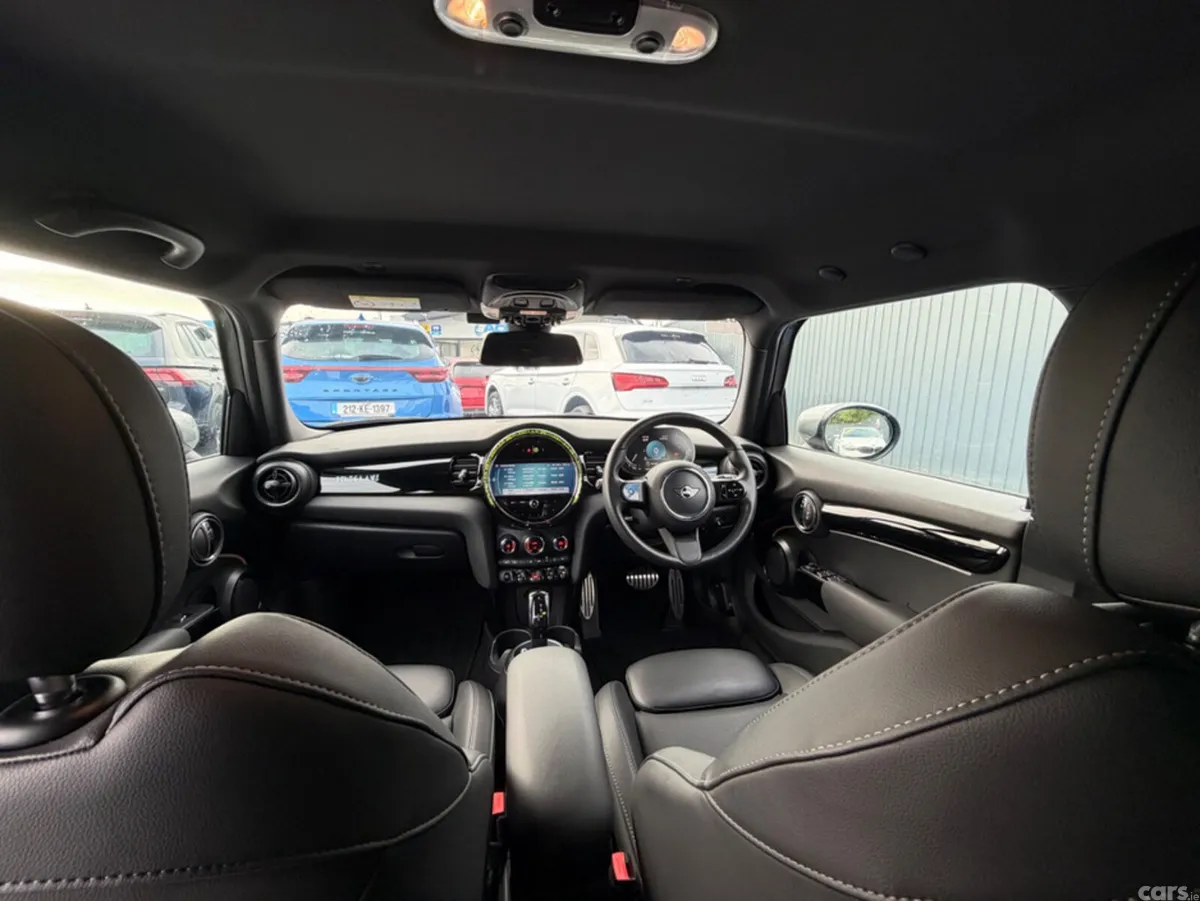 Mini Cooper Hatchback, Diesel, 2022, Grey