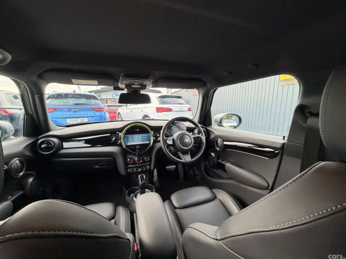Mini Cooper Hatchback, Diesel, 2022, Grey