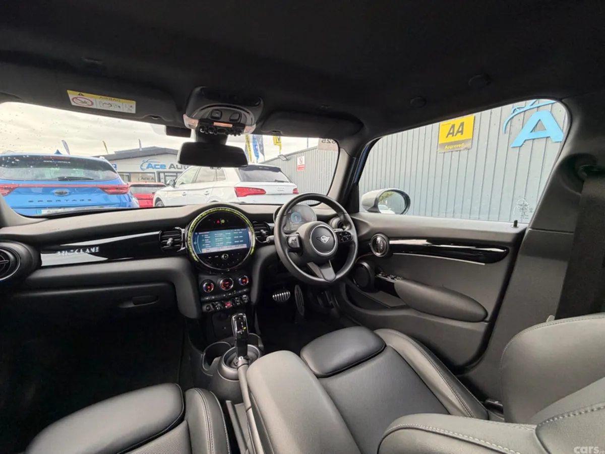 Mini Cooper Hatchback, Diesel, 2022, Grey