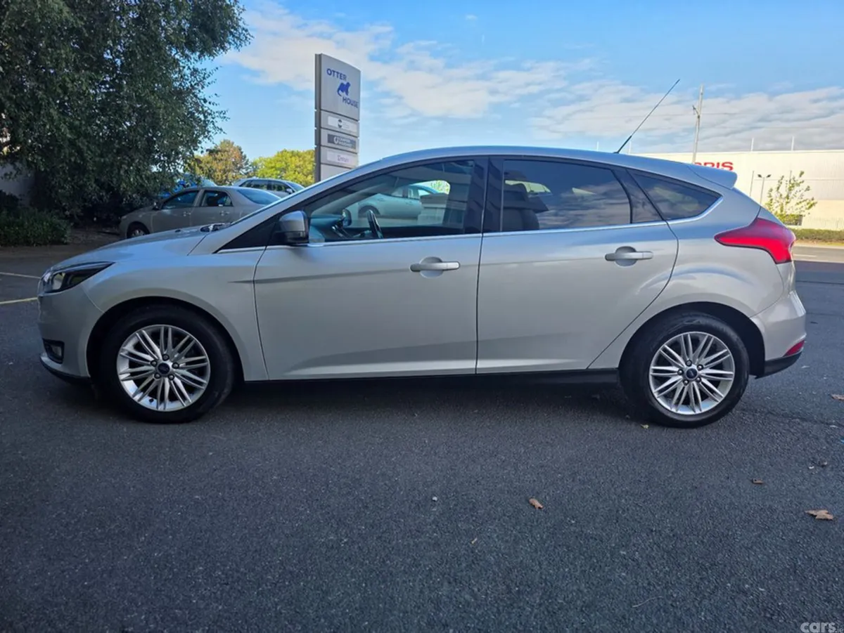 Ford Focus Hatchback, Petrol, 2018, Silver