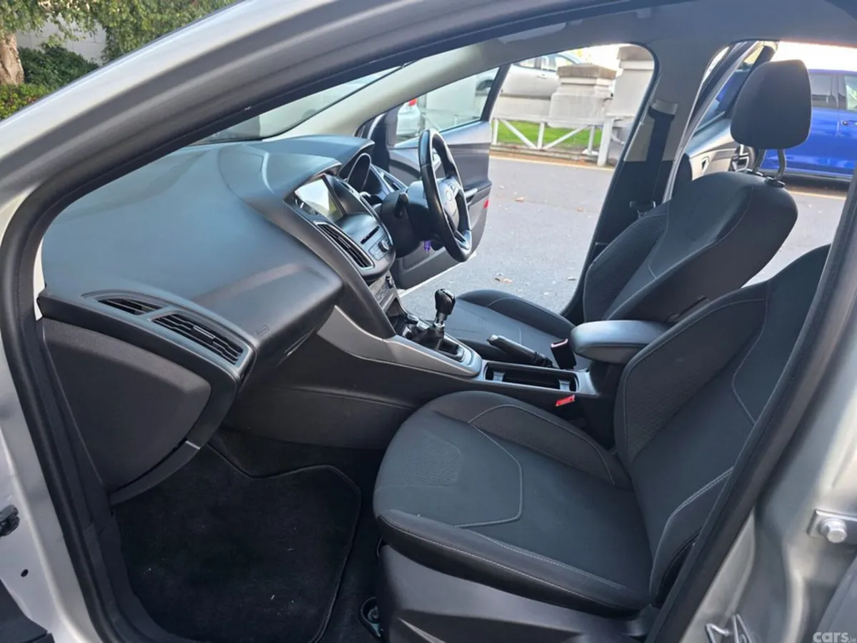 Ford Focus Hatchback, Petrol, 2018, Silver