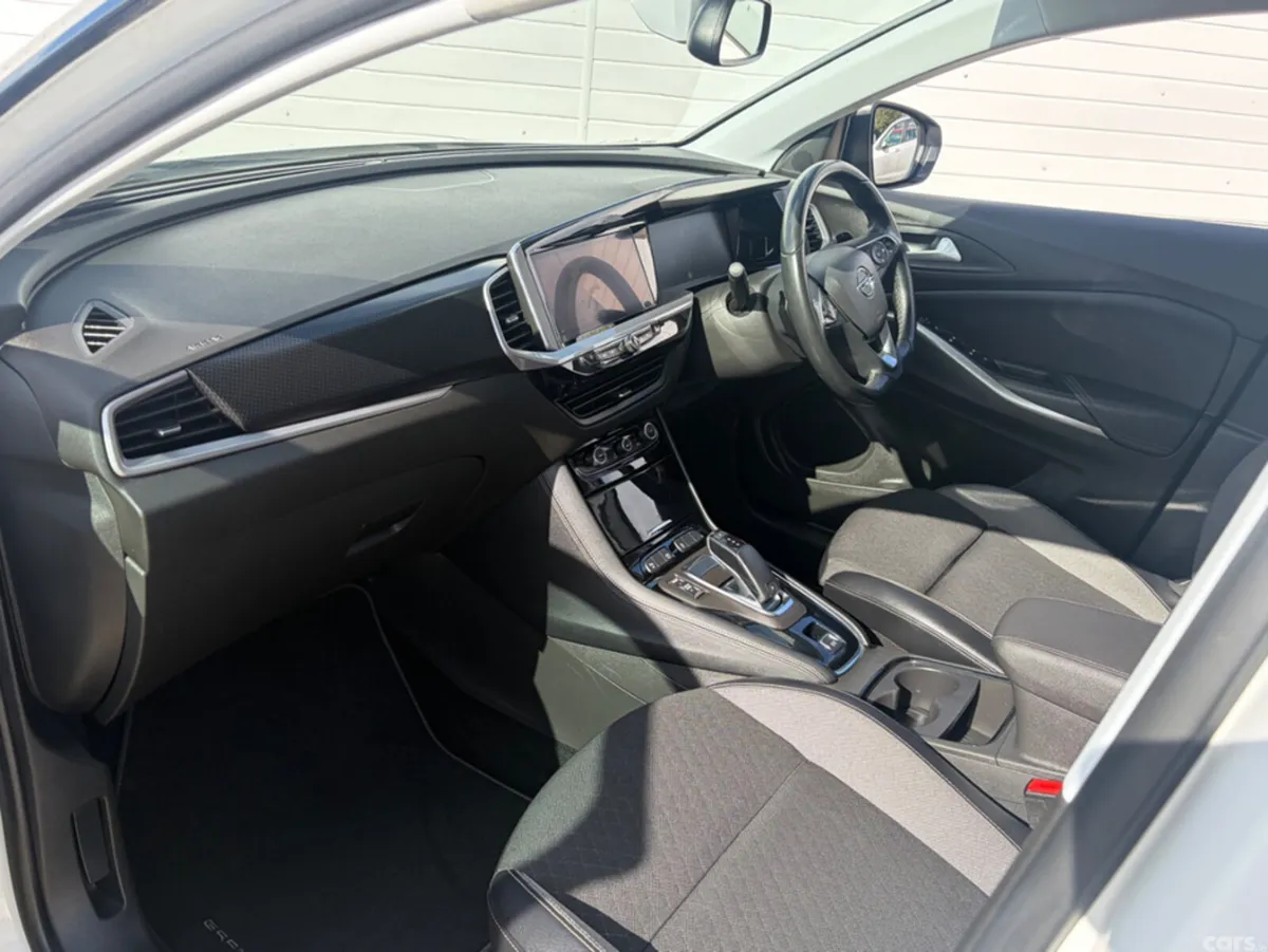 Opel Grandland MPV, Diesel, 2023, White