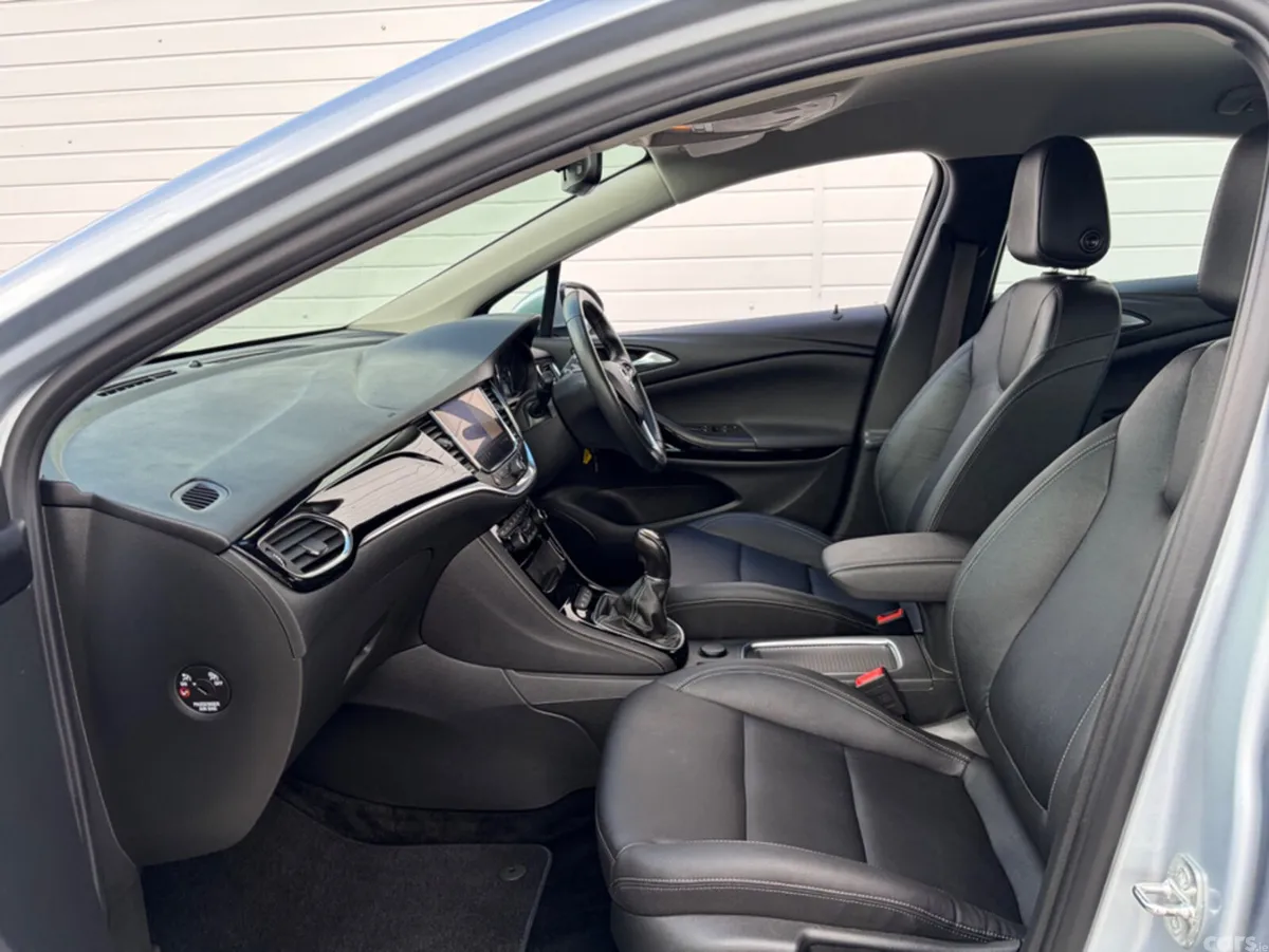 Opel Astra Hatchback, Diesel, 2021, Grey