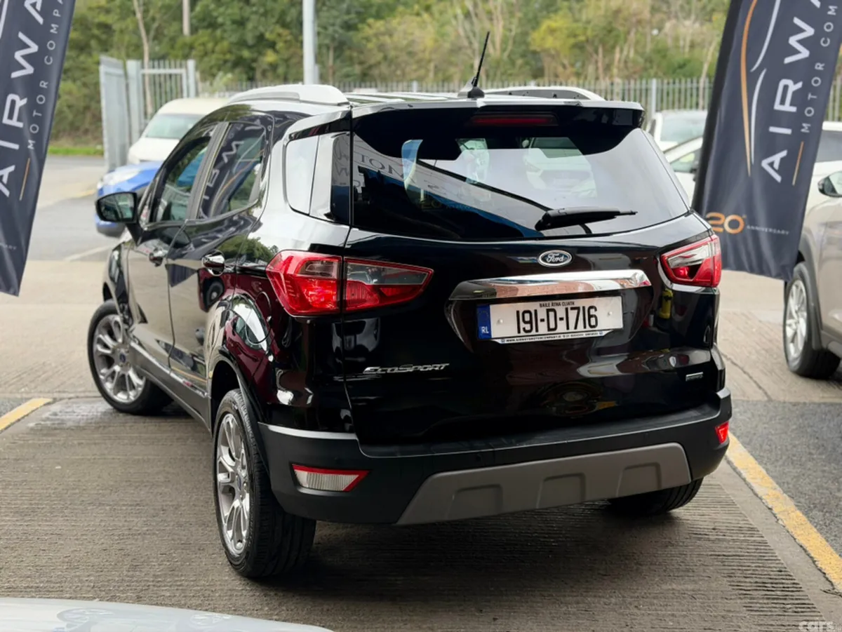 Ford EcoSport Hatchback, Petrol, 2019, Black