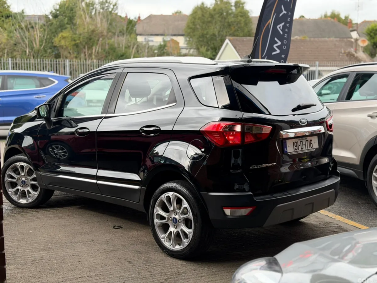 Ford EcoSport Hatchback, Petrol, 2019, Black