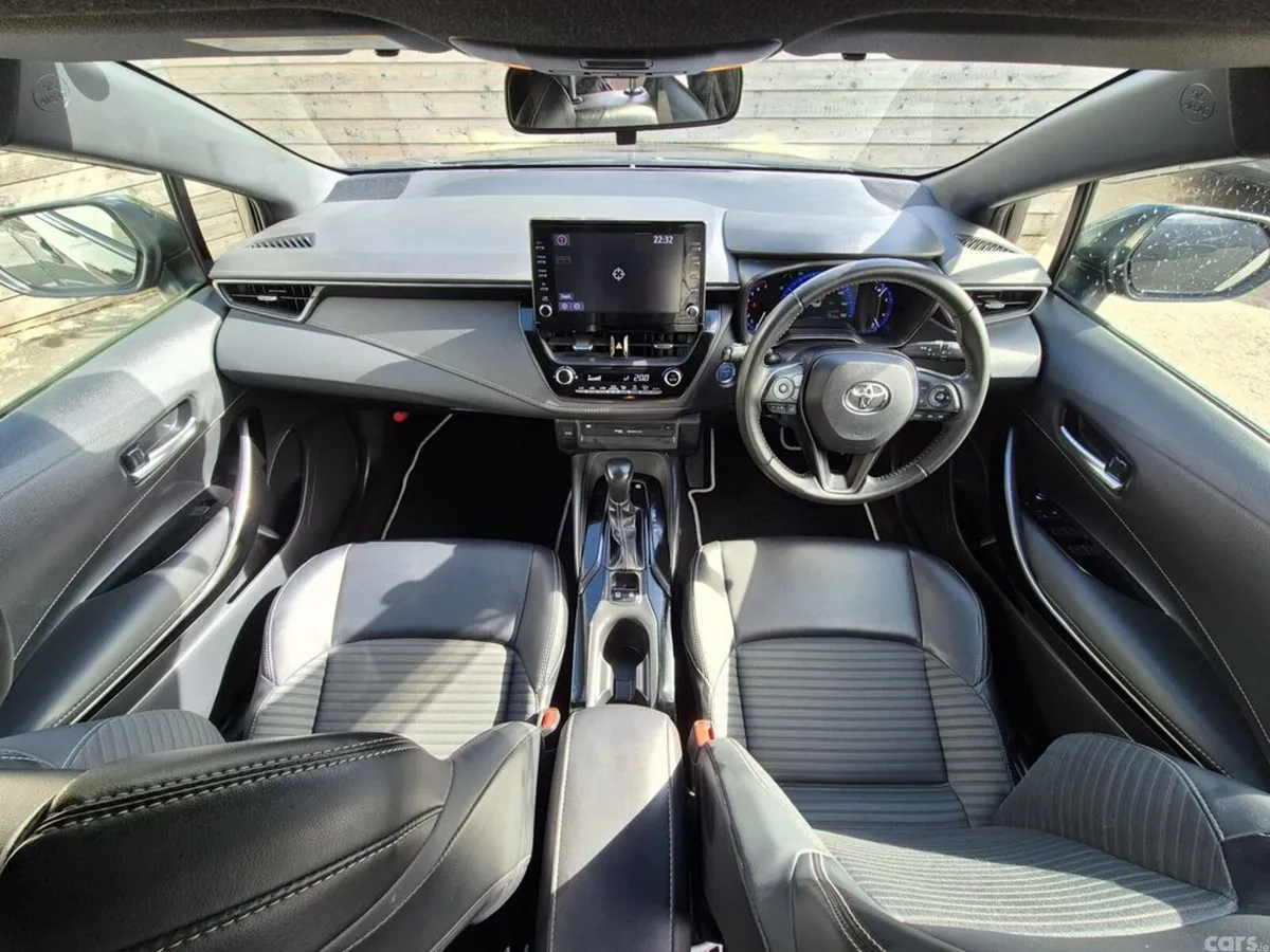 Toyota Corolla Estate, Petrol Hybrid, 2022, Black