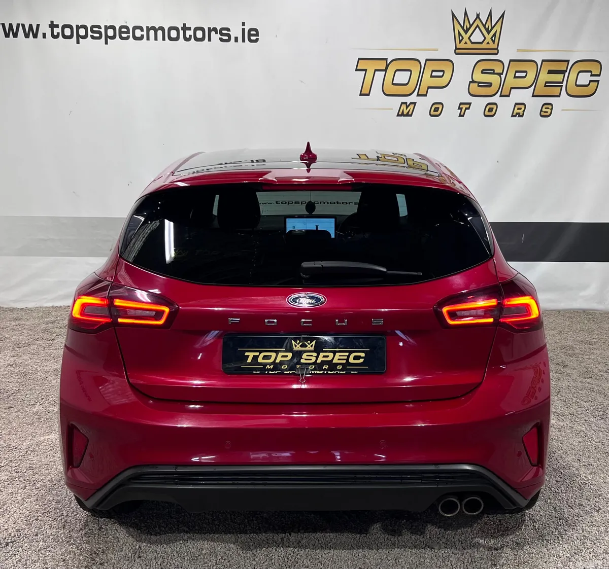 Ford Focus Hatchback, Petrol, 2023, Red