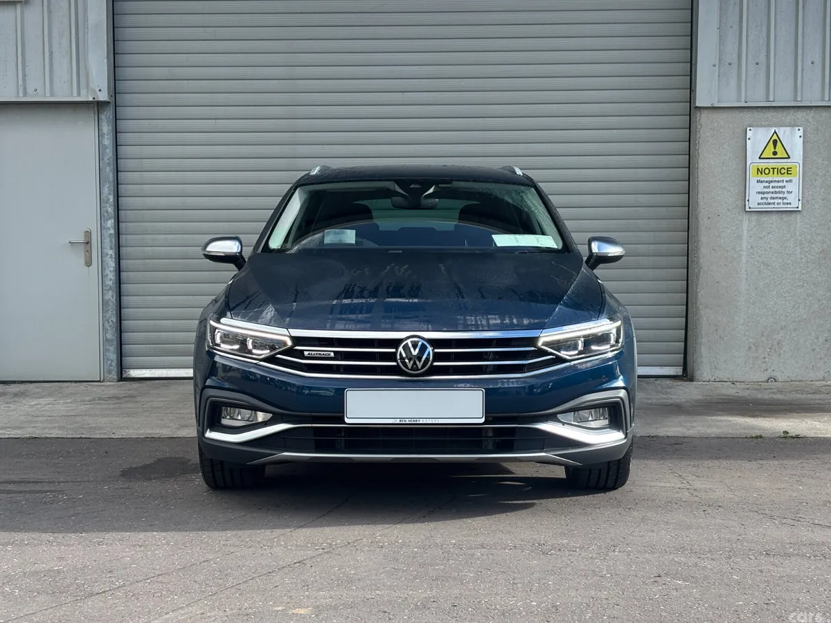 Volkswagen Passat Estate, Diesel, 2021, Blue