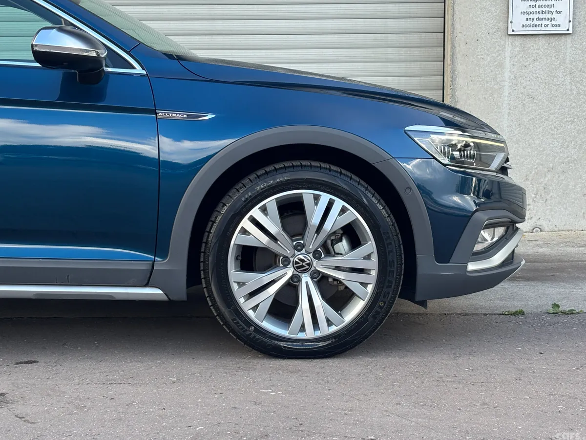 Volkswagen Passat Estate, Diesel, 2021, Blue