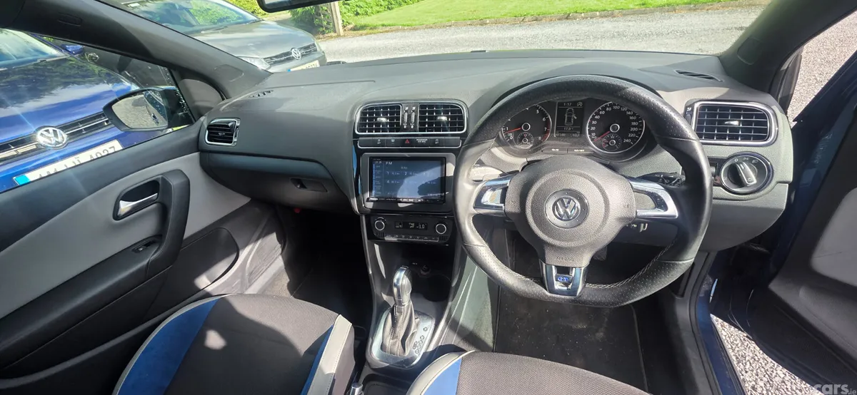 Volkswagen Polo Hatchback, Petrol, 2013, Blue