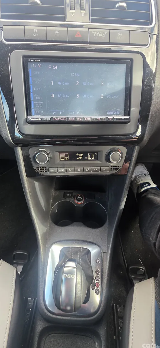 Volkswagen Polo Hatchback, Petrol, 2013, Blue