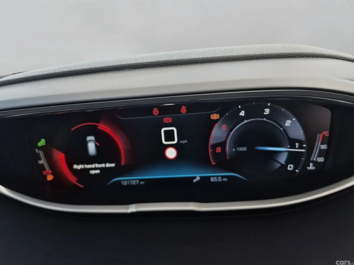 Peugeot 3008 SUV, Diesel, 2017, Red