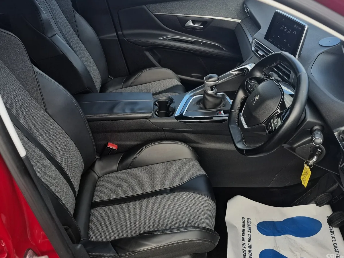 Peugeot 3008 SUV, Diesel, 2017, Red