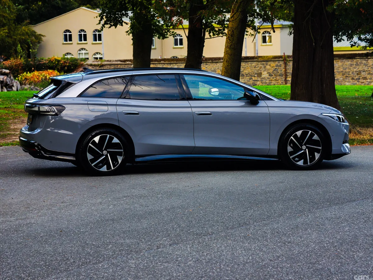 Volkswagen ID.7 Estate, Electric, 2024, Grey