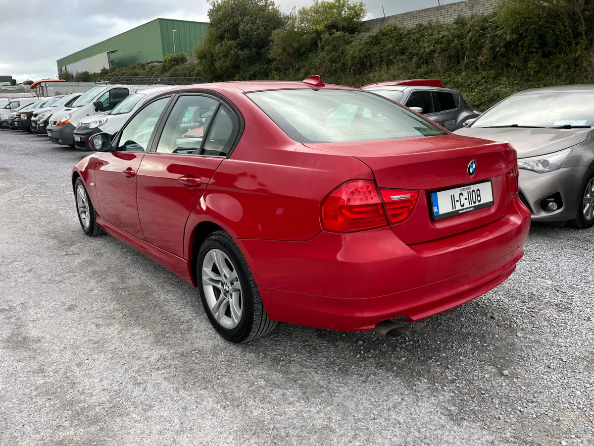 BMW 3-Series Saloon, Diesel, 2011, Red