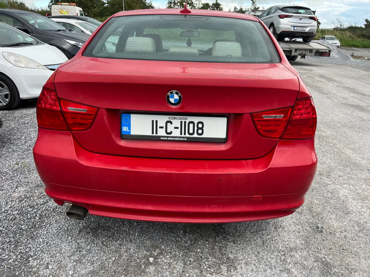 BMW 3-Series Saloon, Diesel, 2011, Red