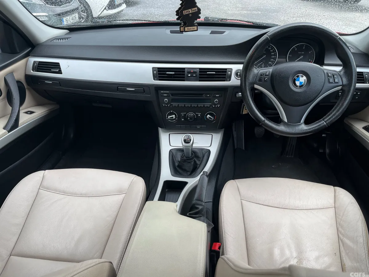 BMW 3-Series Saloon, Diesel, 2011, Red