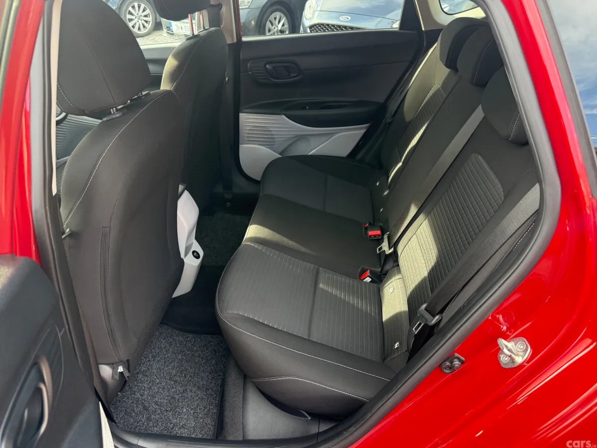 Hyundai i20 Hatchback, Petrol, 2022, Red