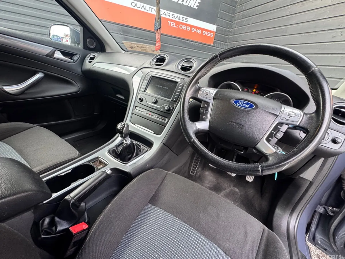 Ford Mondeo Hatchback, Diesel, 2014, Grey