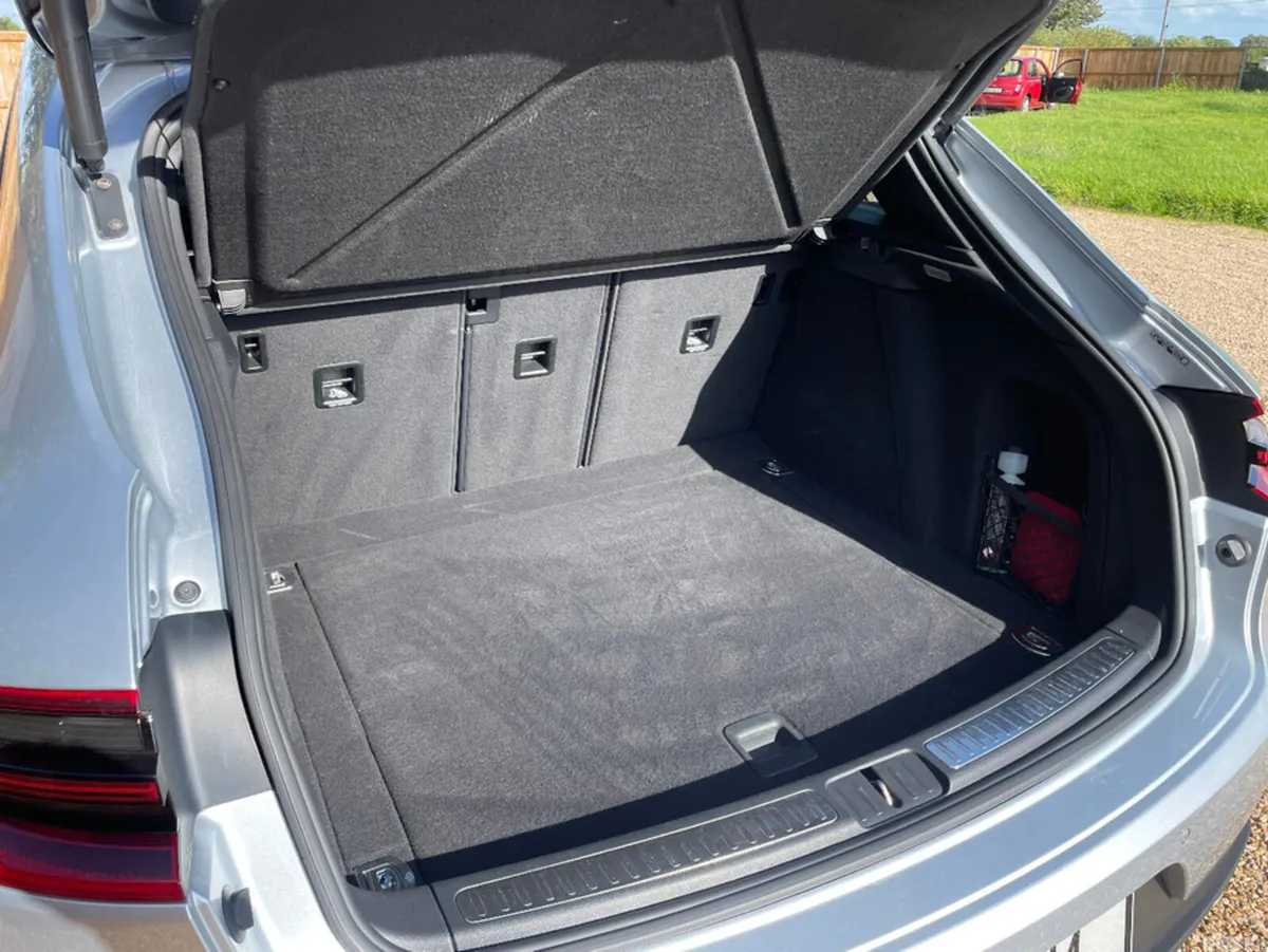 Porsche Macan SUV, Diesel, 2015, Silver